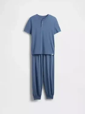 Conjunto de pijama con pantalones de chándal reciclados para niños