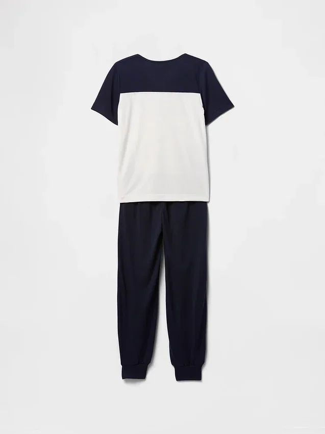 Conjunto de pijama con pantalones de chándal reciclados para niños