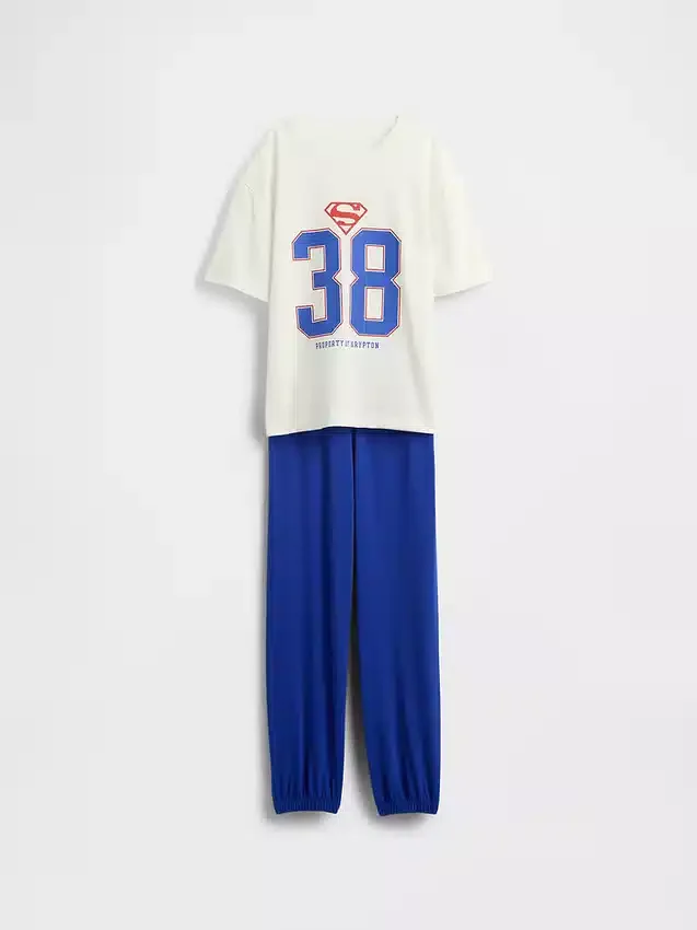 Conjunto de pijama oversize reciclado de Superman para niños
