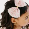 Diadema con lazo de tul y estampado floral delicado «Sweet Wink»