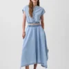 Falda midi de denim con corte en forma de pañuelo