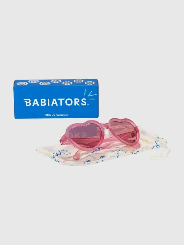 Gafas de sol Babiators para niños pequeños y mayores con diseño de corazones
