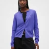 GAP × Disney «Pesadilla antes de Navidad» de Tim Burton: cárdigan CashSoft con calaveras
