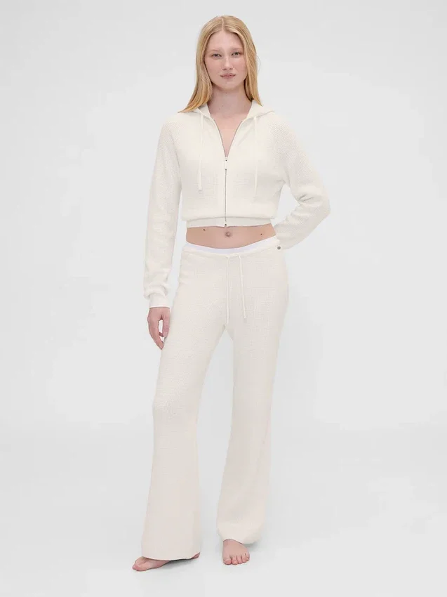 Gap × Summer Fridays: Pantalones acampanados de punto waffle CashSoft
