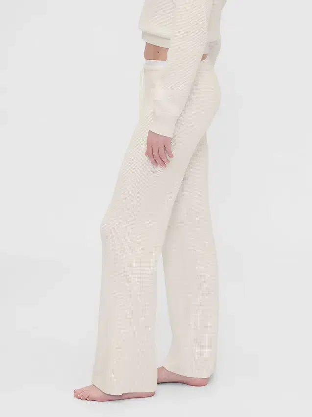 Gap × Summer Fridays: Pantalones acampanados de punto waffle CashSoft