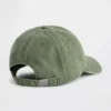 Gorra de béisbol con logotipo desgastado
