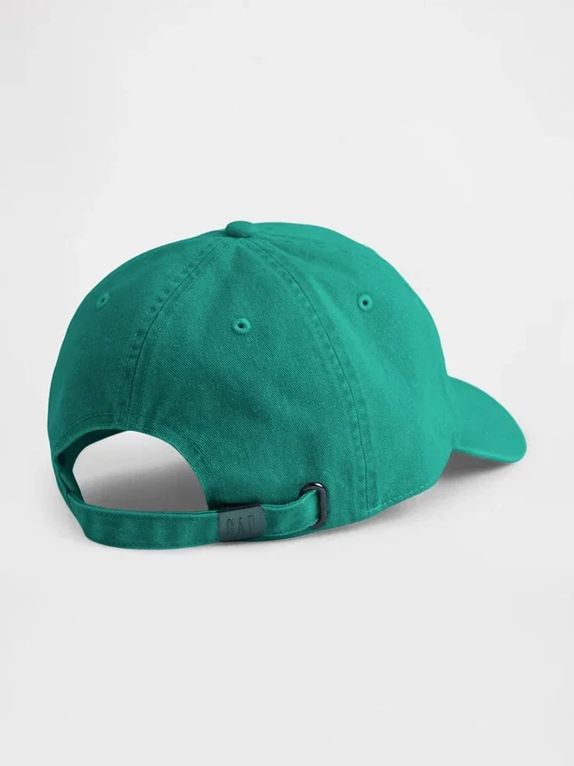 Gorra de béisbol con logotipo desgastado