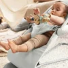 Hamaca para bebés BabyBjörn con juguete de ojos saltones