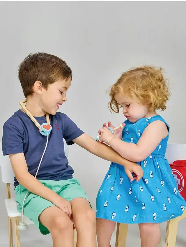 Juego de primeros auxilios para niños pequeños