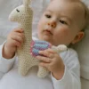 Juguete de llama hecho a ganchillo