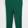 Leggings cortos de talle alto GapFit Smooth