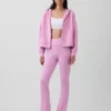 Mallas GapFit Smooth con cintura doblada y corte mini acampanado