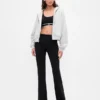 Mallas GapFit Smooth con cintura doblada y corte mini acampanado