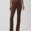 Mallas GapFit Smooth con cintura doblada y corte mini acampanado
