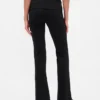 Mallas GapFit Smooth con cintura doblada y corte mini acampanado