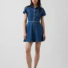 Minivestido camisero de vaquero con cinturón
