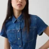 Minivestido camisero de vaquero con cinturón
