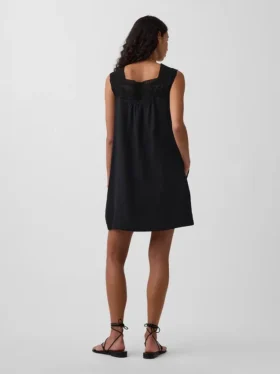 Minivestido con canesú de ganchillo en mezcla de lino