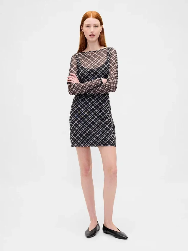 Minivestido de malla con cuello barco