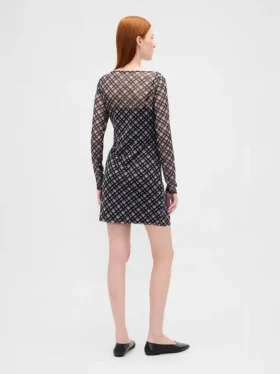 Minivestido de malla con cuello barco