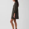 Minivestido de popelín con cuello Henley