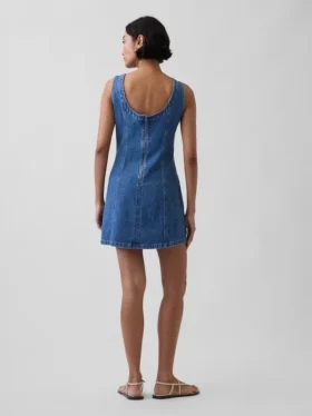 Minivestido vaquero con cuello barco y espalda abierta
