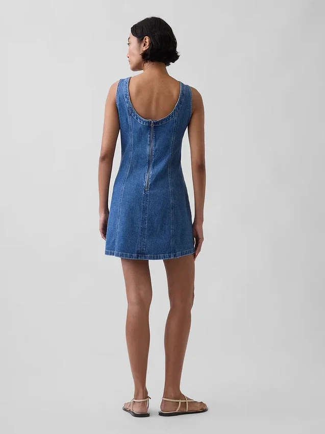 Minivestido vaquero con cuello barco y espalda abierta