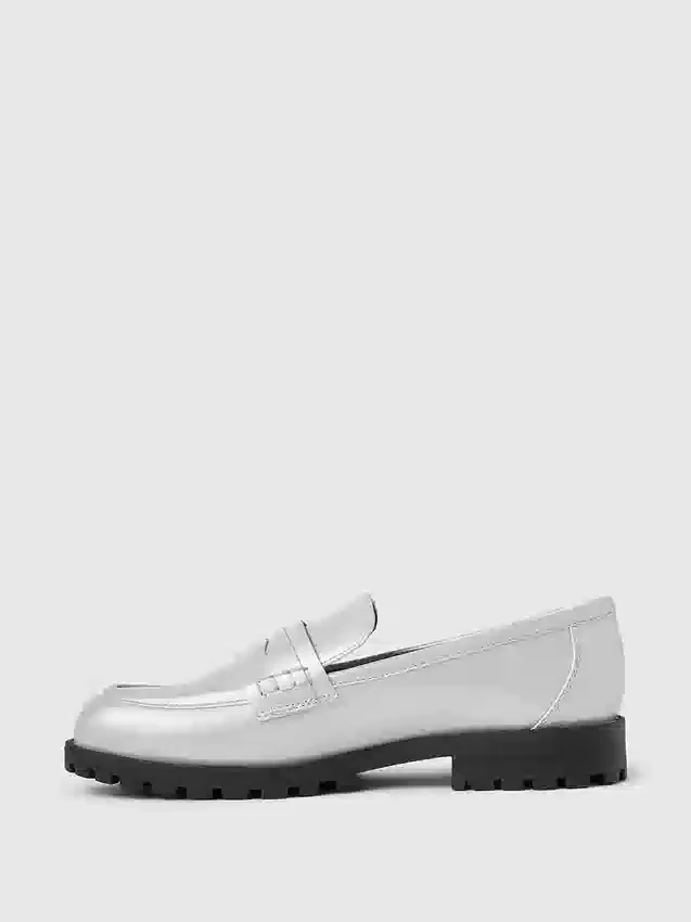 Mocasines metalizados para niños
