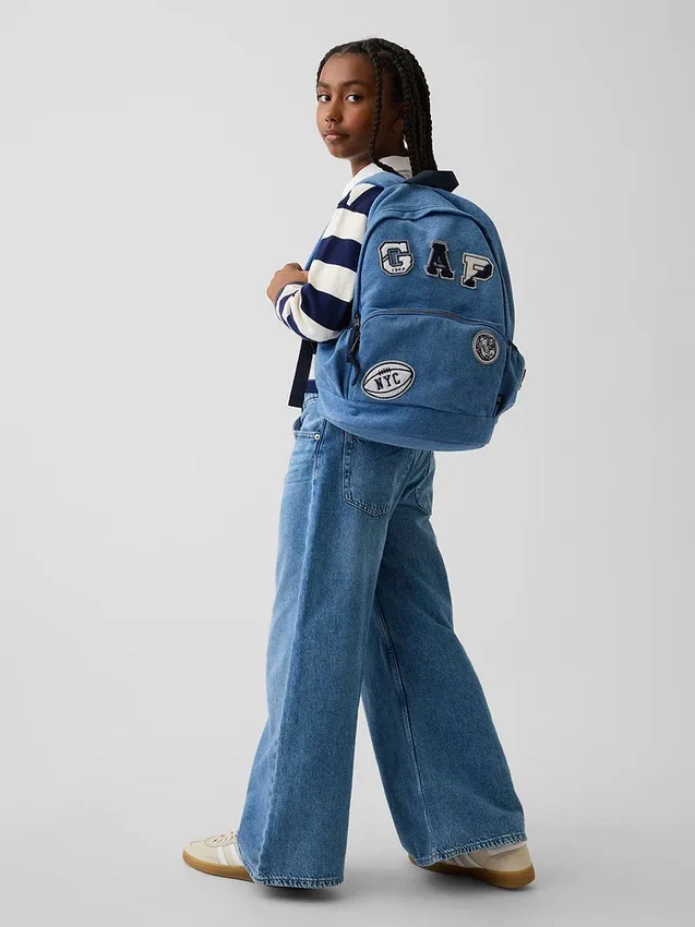 Mochila infantil de vaquero con parches con el logotipo