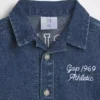 Mono corto de vaquero para bebé con el Gap Logo