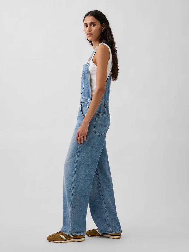 Mono de denim ultrasuave de corte holgado