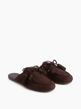 Mules veganas de ante con borlas