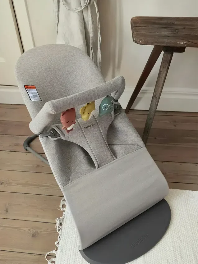 Pack Bliss de BabyBjörn con hamaca de jersey 3D y peluche