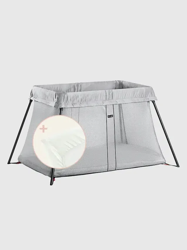 Pack de cuna de viaje Babybjorn Light y sábana bajera