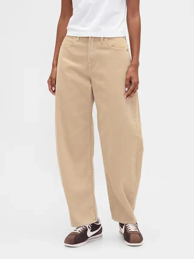 Pantalones acampanados de pana de talle alto