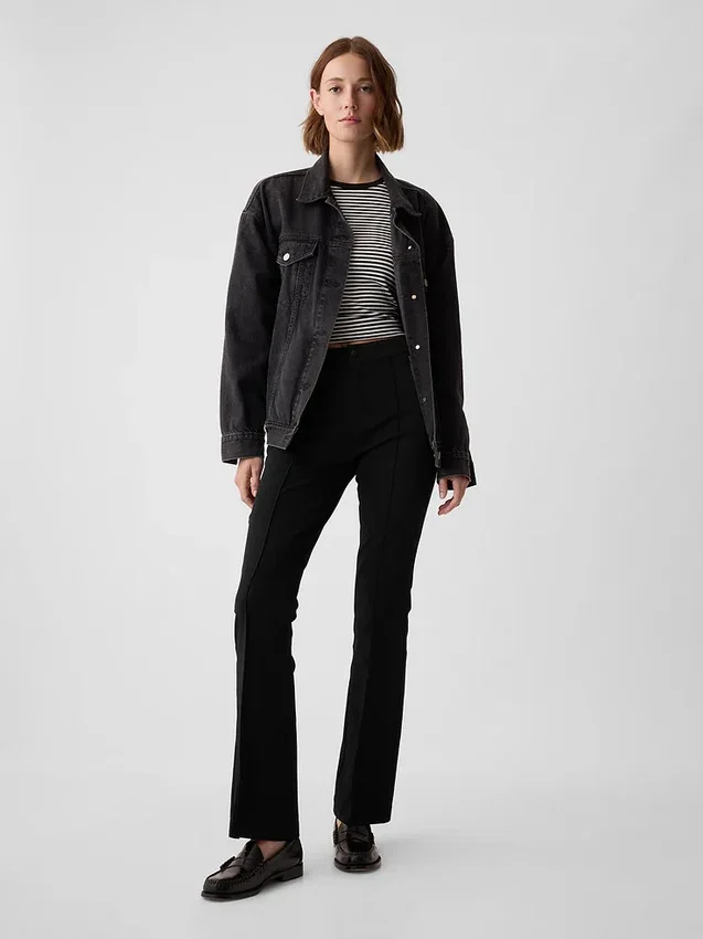 Pantalones acampanados de talle alto con tejido elástico en dos direcciones
