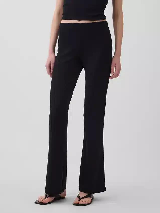Pantalones acampanados modernos de canalé ancho