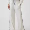 Pantalones anchos y cómodos para niños