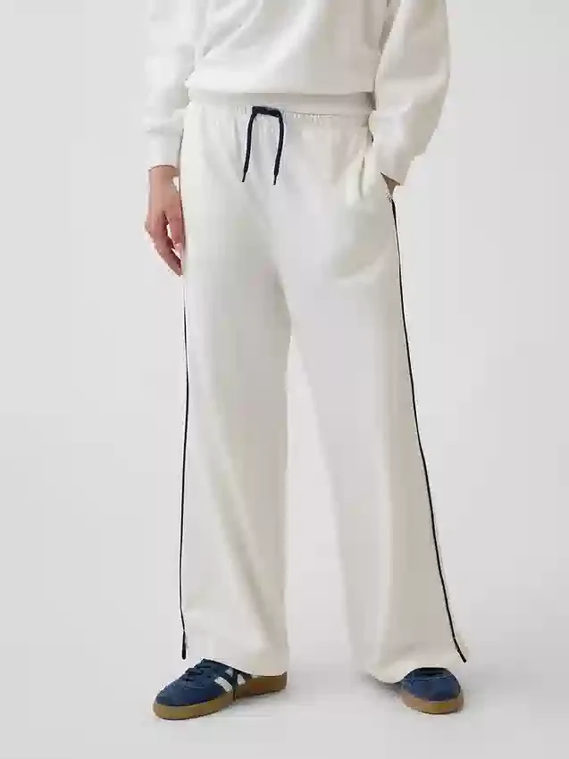 Pantalones anchos y cómodos para niños