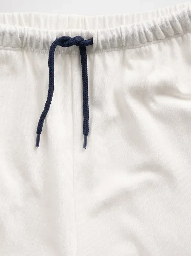 Pantalones anchos y cómodos para niños
