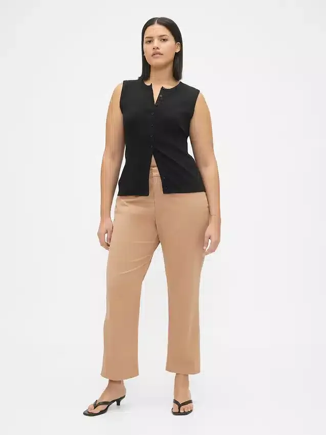 Pantalones caqui de talle medio