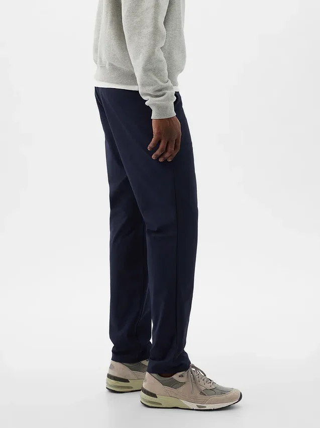 Pantalones caqui híbridos ajustados