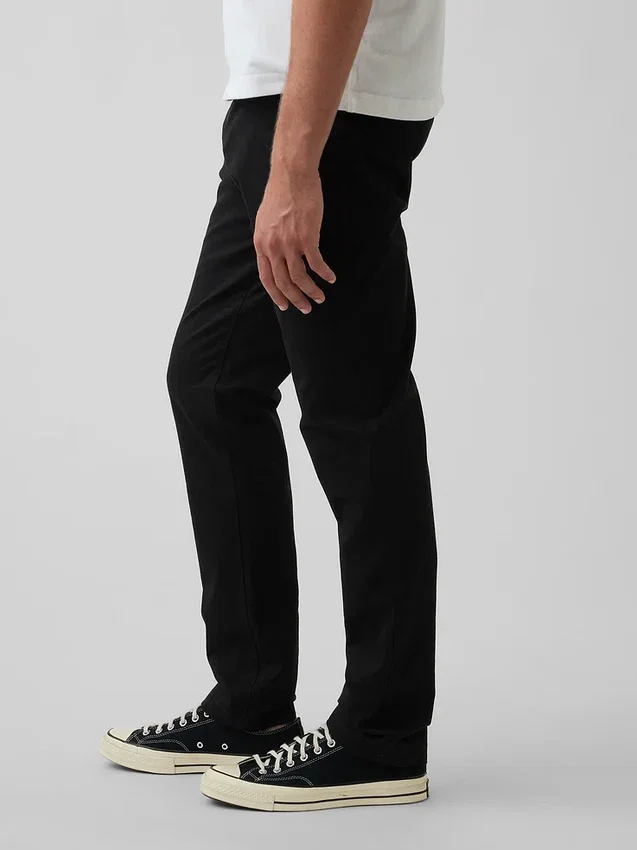 Pantalones caqui modernos de corte ajustado