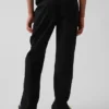 Pantalones caqui rectos y holgados de estilo «uniforme moderno» para niños