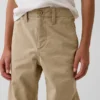 Pantalones caqui rectos y holgados de estilo «uniforme moderno» para niños