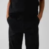 Pantalones caqui rectos y holgados de estilo «uniforme moderno» para niños