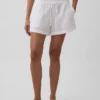 Pantalones cortos cómodos de gasa de algodón de talle medio (4")