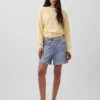 Pantalones cortos cómodos de punto estampado con efecto vaquero, de talle medio (5")