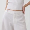 Pantalones cortos de 9" de talle bajo en mezcla de lino