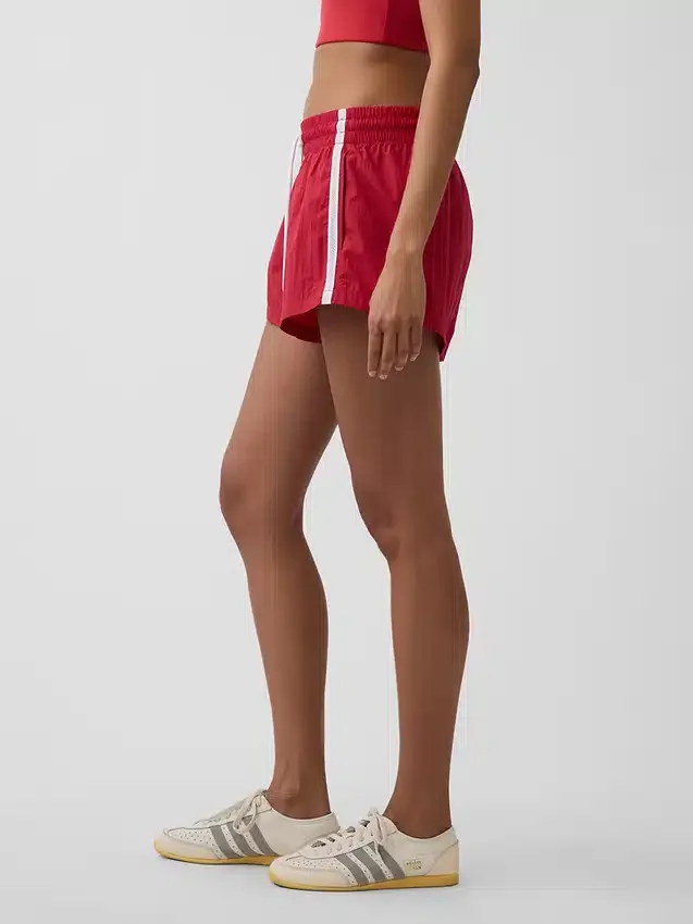 Pantalones cortos de deporte de 2,5"